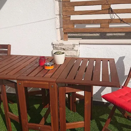 Nina Apartament *