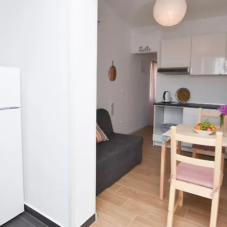 Nina Apartman *