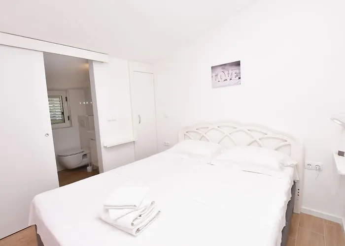 Nina Appartement Primošten